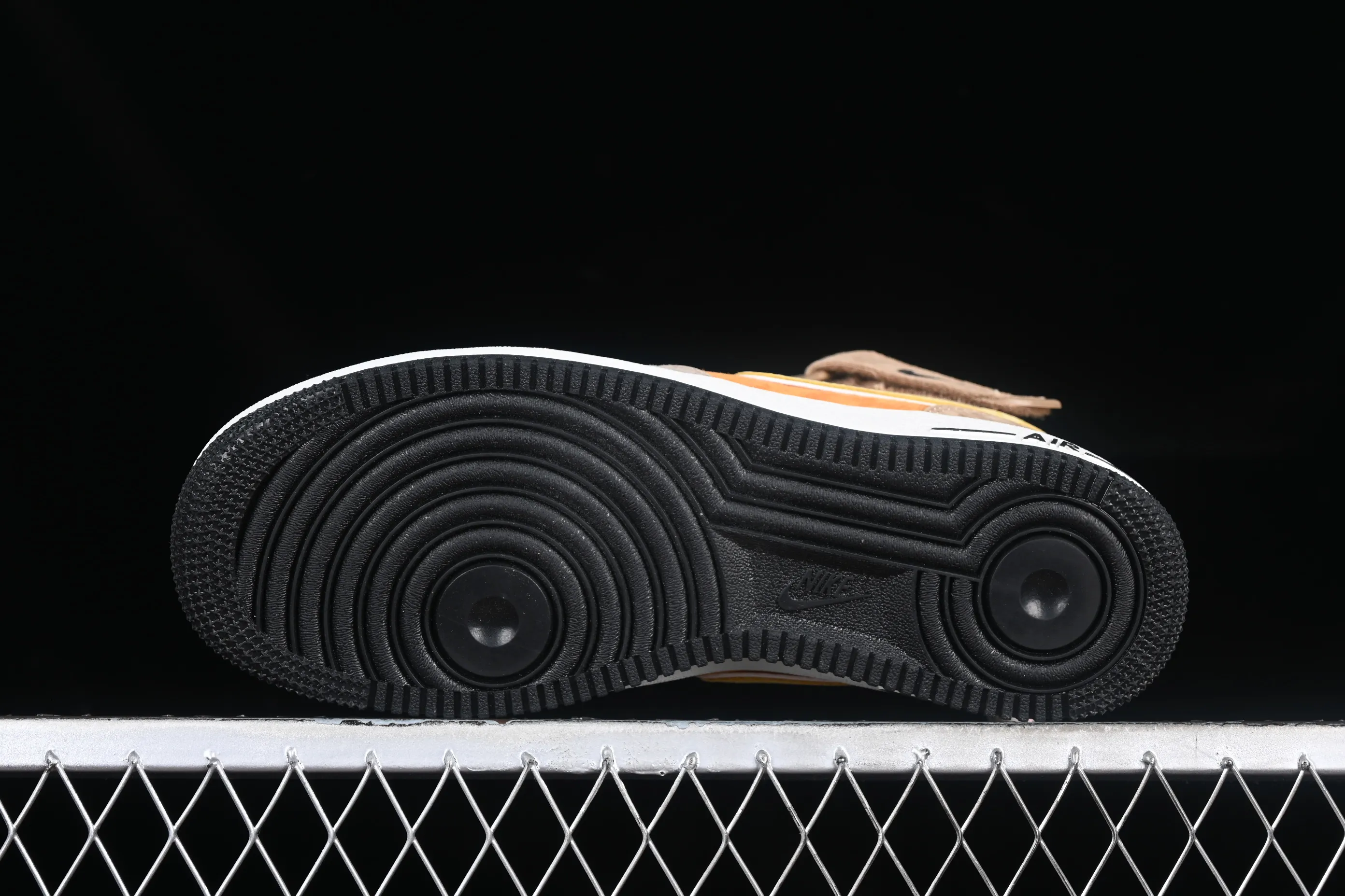 All categories Nk Air Force 1 Air Force series Nk Air Force 1 Mid Air Force mid-top Nk Air Force 1'07 Mid brown Air Force One mid-top casual sneakers CG9908-105
